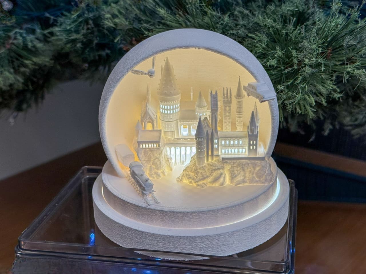 Hogwarts Castle Globe Lamp